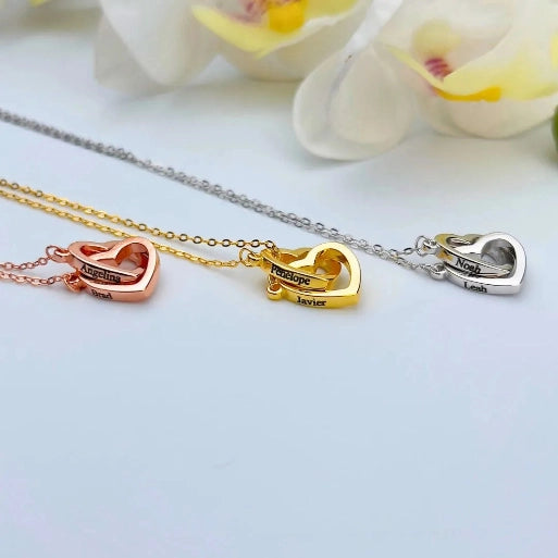 Rosa Eterna con Collana Personalizzata — Il Regalo che si Apre con un’Emozione